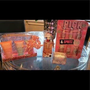 BRAND NEW 4-PIECE  BATH & BODY GIFT SET